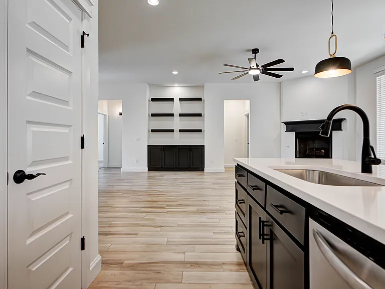 3027 Pescara Dr — Photo 23