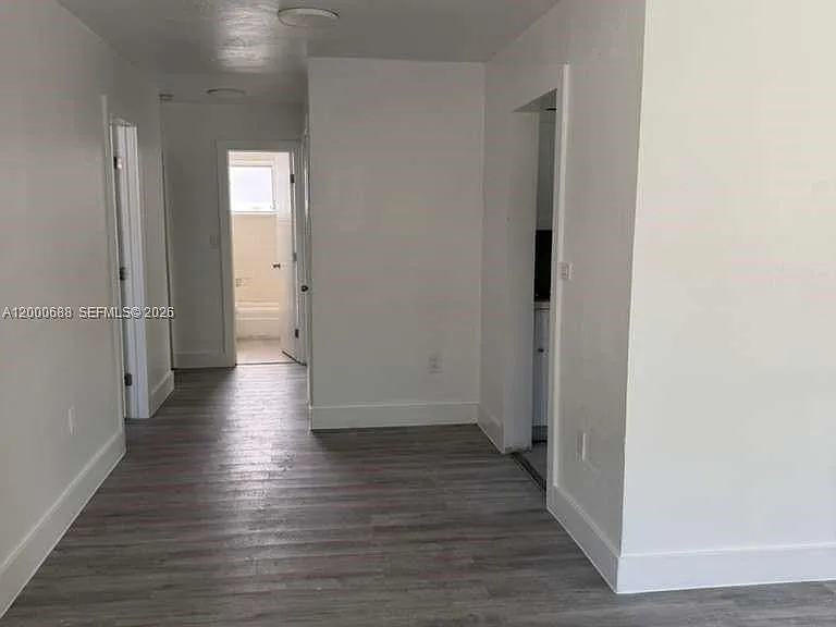2550 NE 182nd St #2550 — Photo 2
