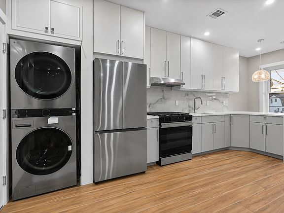 Eat in kitchen and stainless steel appliances