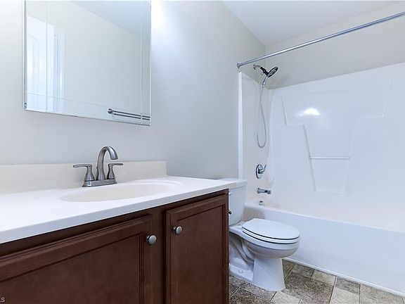 5th image of 215 Trimble Dr