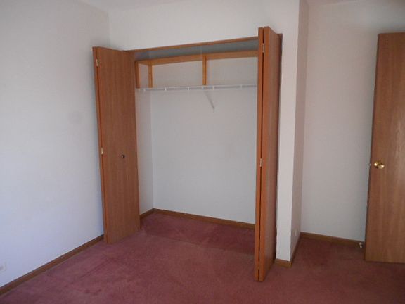 5th image of 1699 College Green Dr