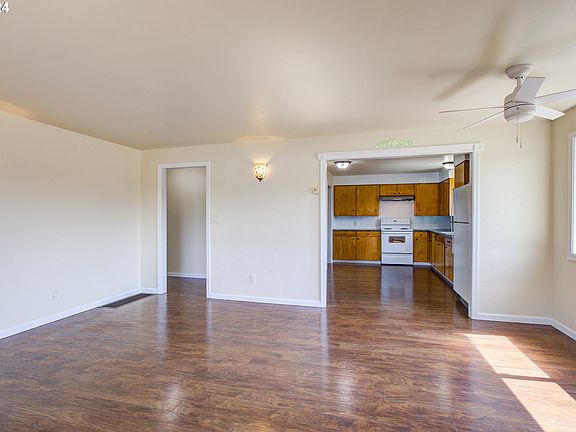 2nd image of 1043 NE College Dr
