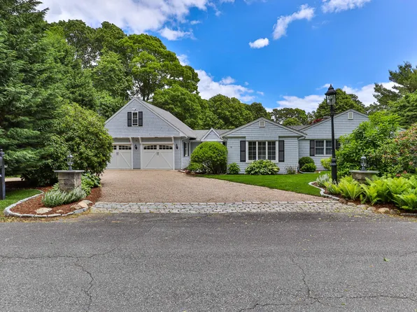 16 Long Pond Circle, Centerville, MA 02632