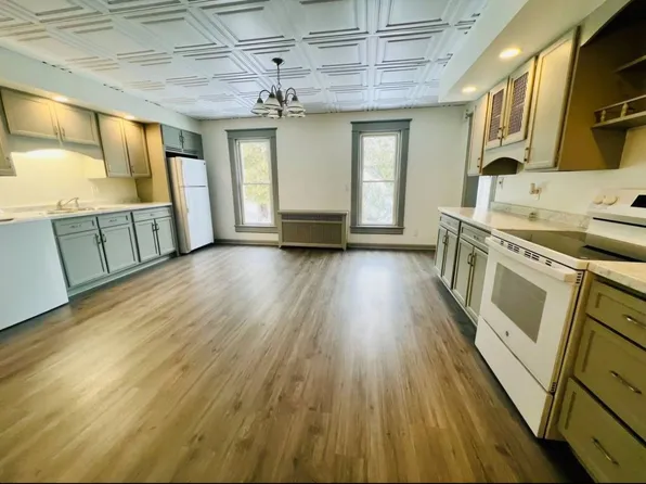 412 E Main St #2, Amsterdam, NY 12010