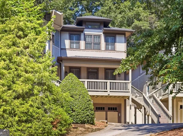 1085 Davis Cir NW #R, Atlanta, GA 30318