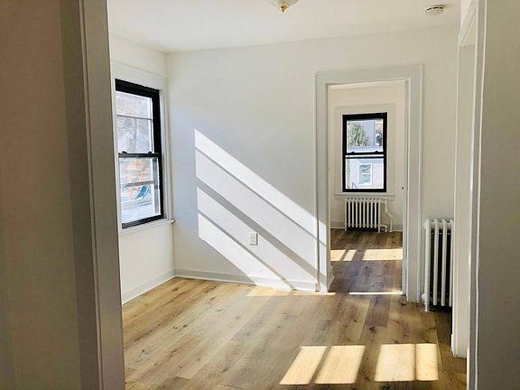 4th image of 113 Sterling Ave Floor 2