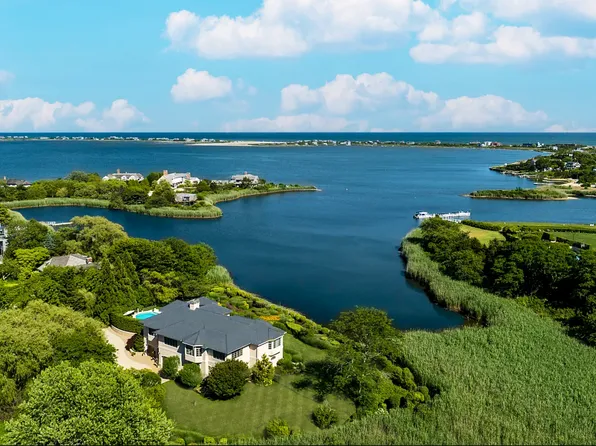 https://photos.zillowstatic.com/fp/8737a945b7e1f0253cfd55f5c72dfc82-p_e.webp