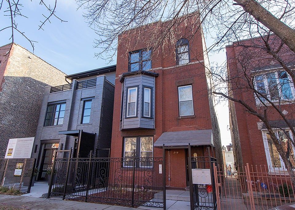 1st image of 2631 W Superior St APT 2