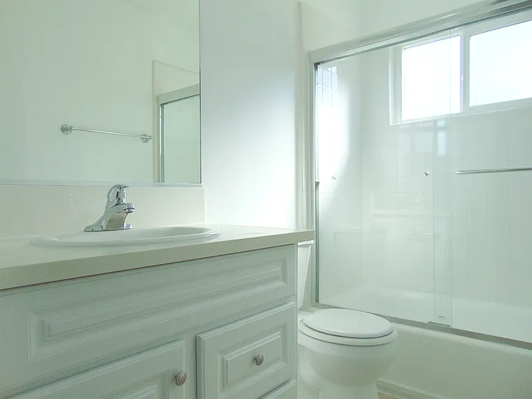 221 S Doheny Drive — Photo 7