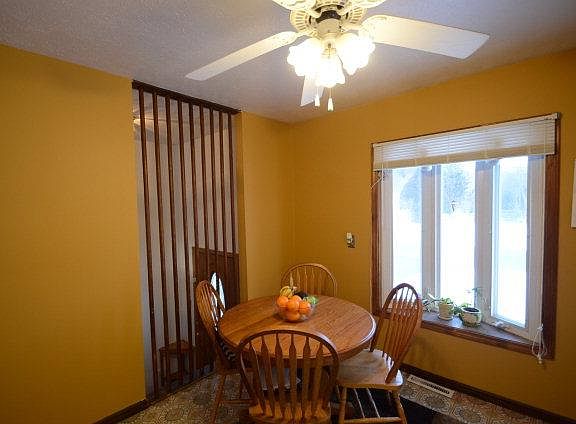 3rd image of 265 Oriole Dr