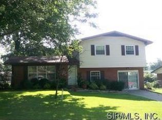 512 Springdale Dr, Belleville, IL