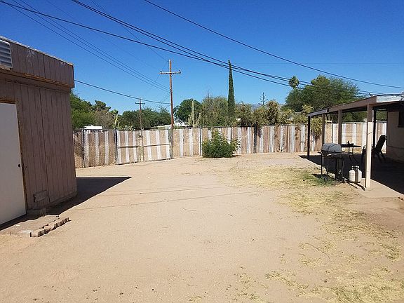 3rd image of 8401 E Pena Blanca Dr