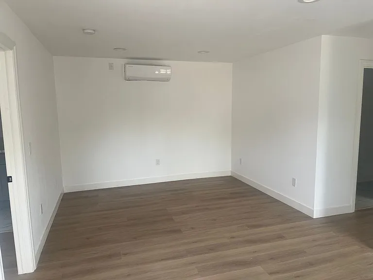 255 S Avenue 55 — Photo 17