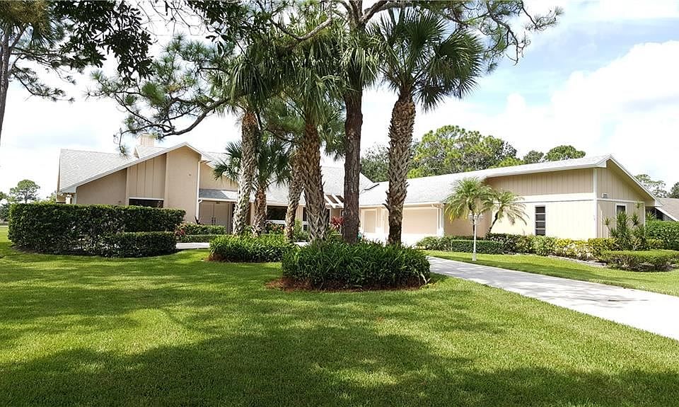 1st image of 1934 SW Saint Andrews Dr