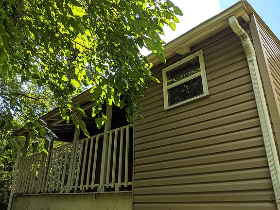4th image of 908 W Oak Hill Ave