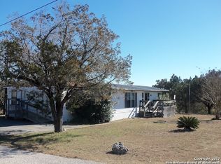 1206 Clearcreek Dr, Canyon Lake, TX 78133