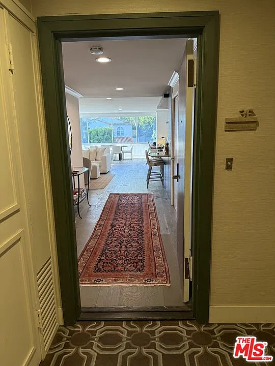 Building Photo - 865 Comstock Ave #3E