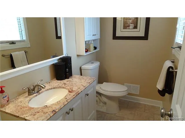 4275 Halkirk Dr photo 1