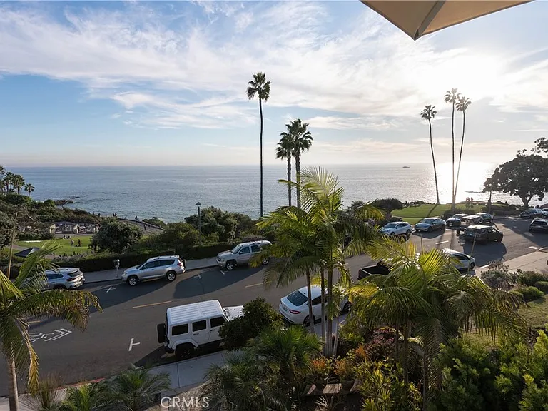 558 Cliff Dr — Photo 5