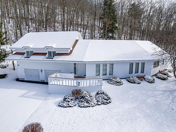 2nd image of 108 Oakwood Dr