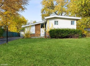 569 Saratoga Dr, Chicago Heights, IL 60411