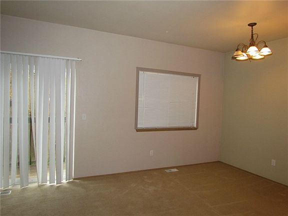 5th image of 12522 63rd Ave E