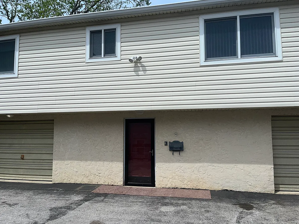 Building Photo - 11 Reese Ave #C