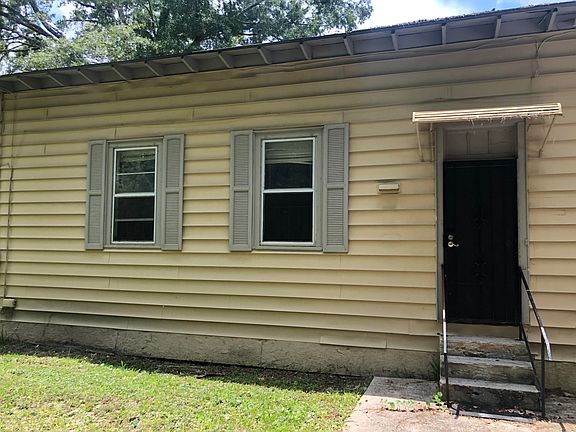 3rd image of 7055 Matthew St