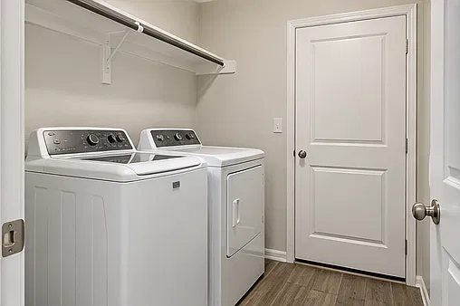 3 bed, 2.5 bath, 2174 sqft, $3,000 — Photo 1