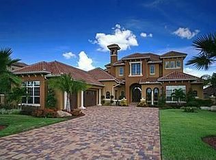 1002 Johns Pointe Dr, Oakland, FL 34787