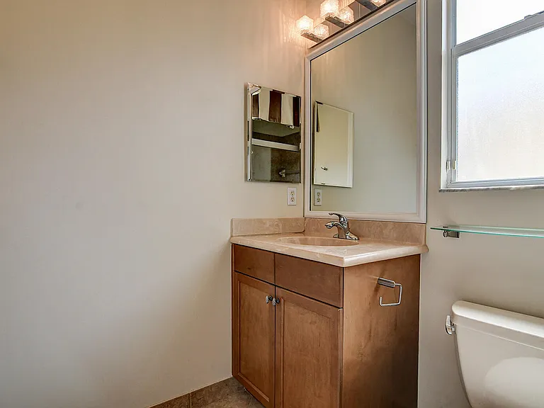 670 Edgebrook Ln — Photo 44