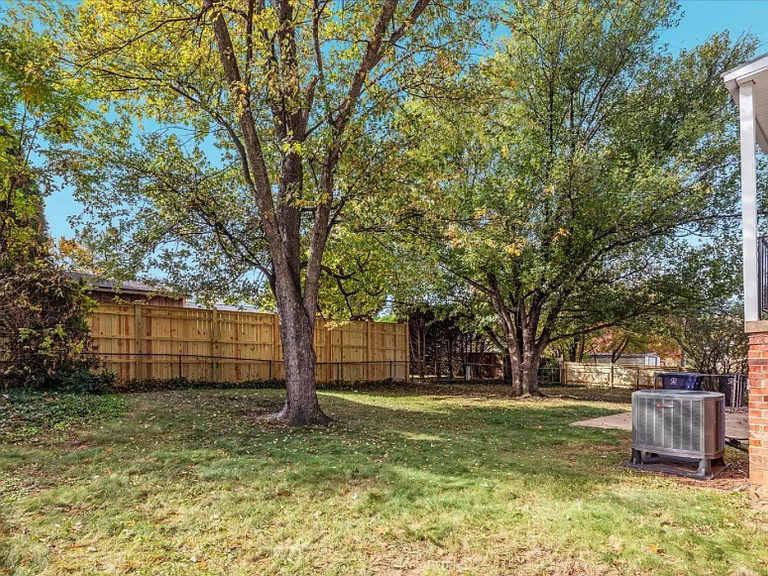 417 Old Waterford Rd NW — Photo 6