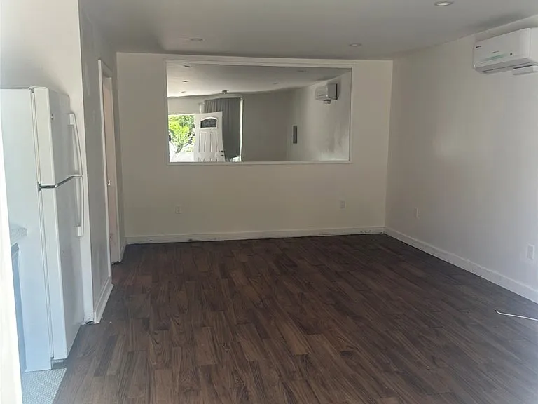 2174 N Beverly Glen Blvd — Photo 7