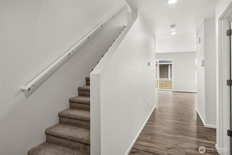 4th image of 112 Willowbrook Drive