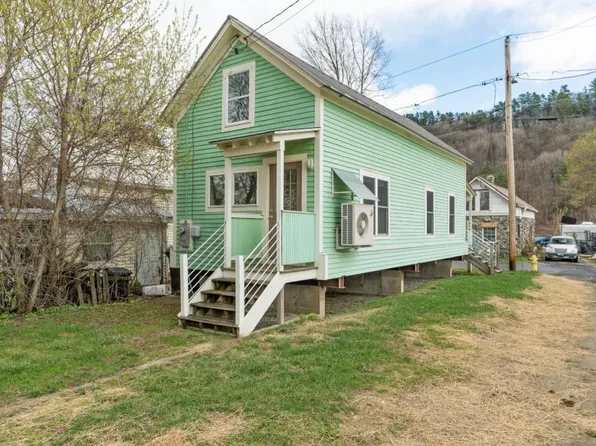 38 Jarvis Street, Windsor, VT 05089