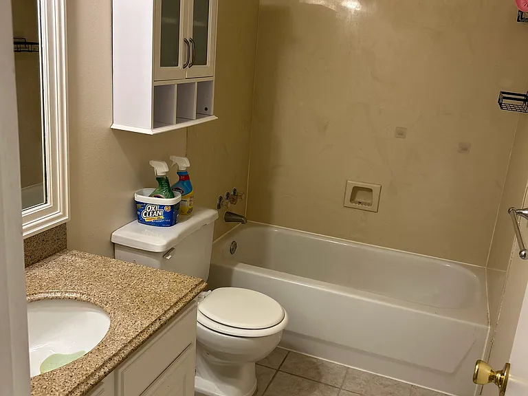 3731 Bunkerhill Dr — Photo 10