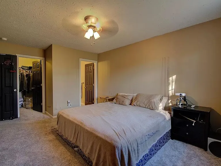 660 Friars Ln #2 — Photo 6