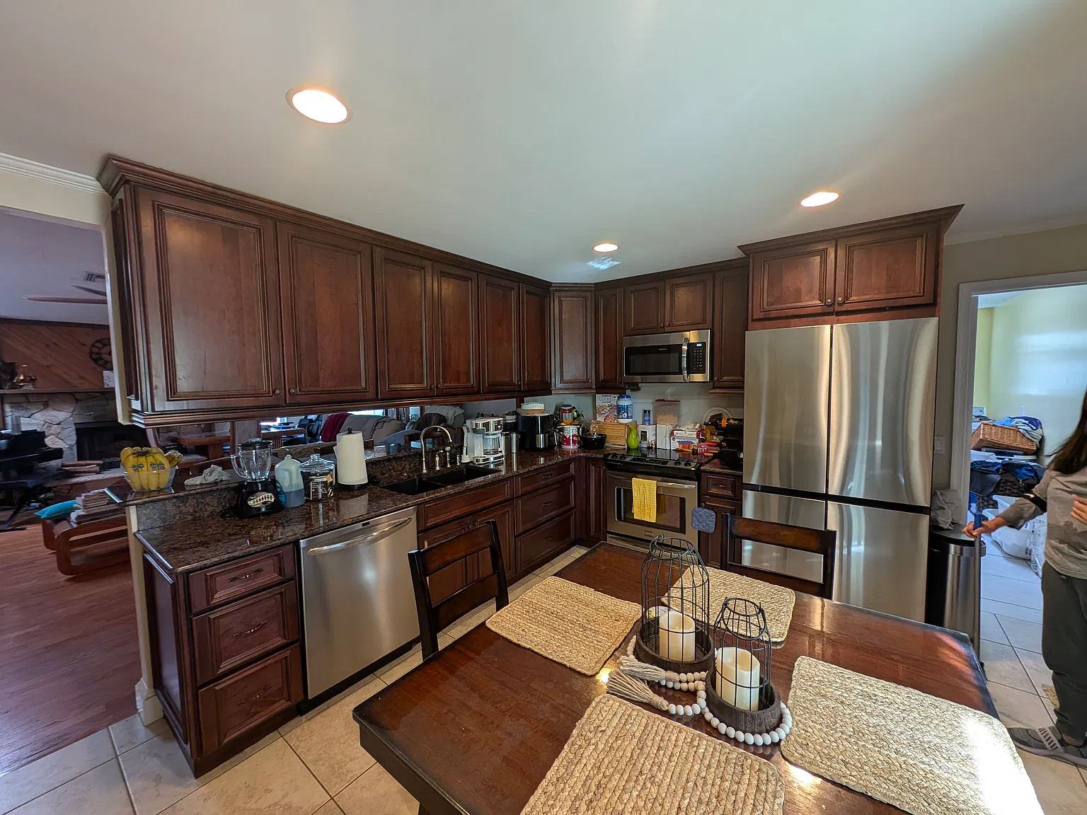 3 bed, 1701 sqft, $2,975 — Photo 3