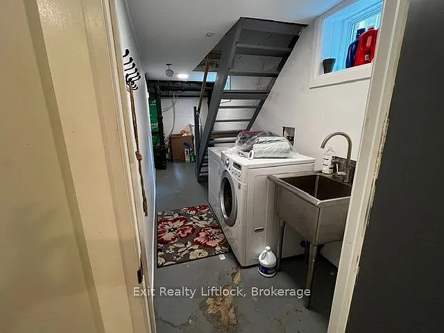 450 Weller St #BASEMENT — Photo 3