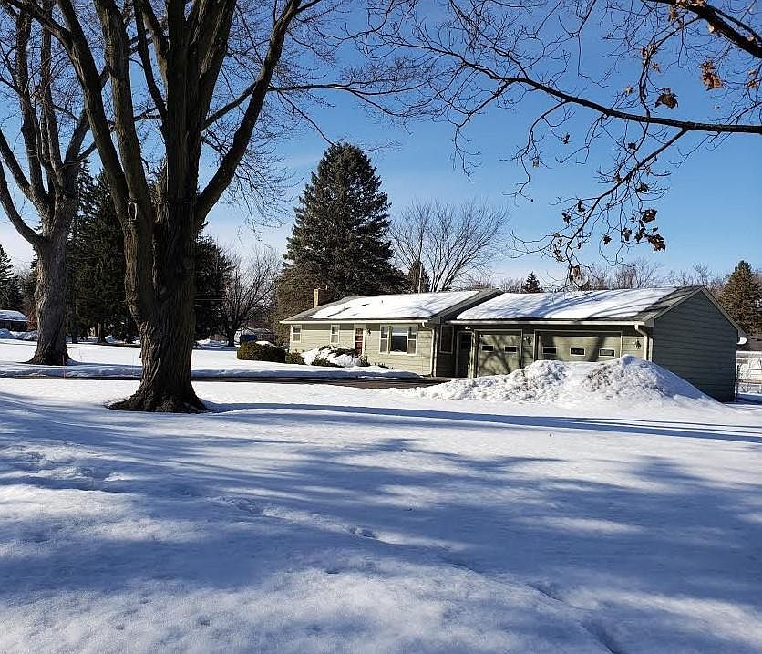 1st image of 17730 10th Ave N