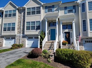 786 Oak Leaf Ln, Harrisburg, PA 17111