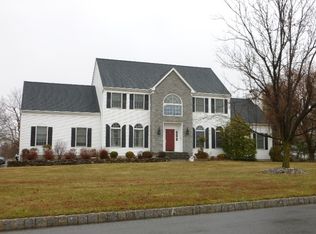 7 Starview Dr, Flemington, NJ 08822