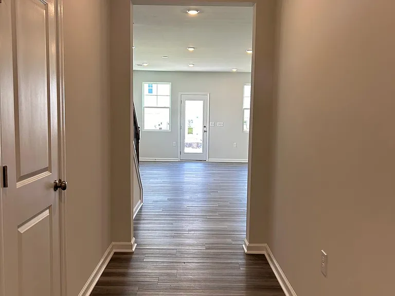 4920 Arkose Dr — Photo 3