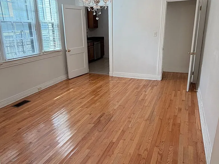 4609-4611 Claiborne Ct #4609 — Photo 6