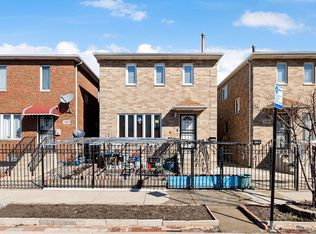 1350 W 32nd St #B, Chicago, IL 60608