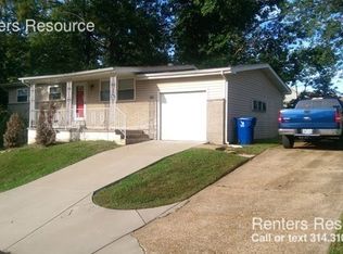 2855 Harmony Ridge Dr, Arnold, MO 63010