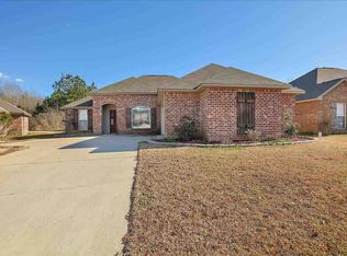 212 Barrington Cv, Florence, MS 39073
