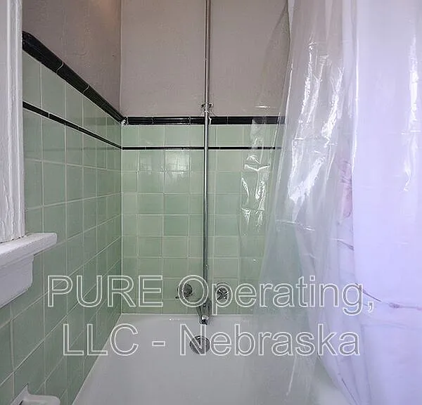 406 N 49th St #5 — Photo 22