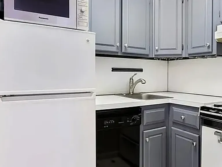 186 W 80th St #5J — Photo 5