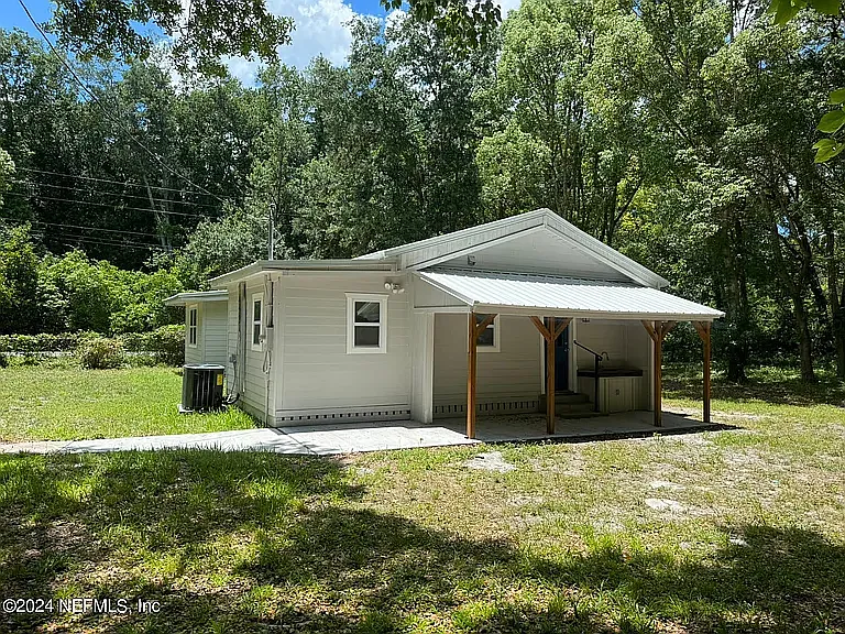 2 bed, 960 sqft, $1,800 — Photo 3